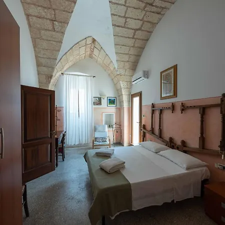 Palazzo La Traja Bed & Breakfast *