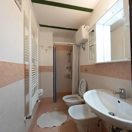 Palazzo La Traja Bed & Breakfast *