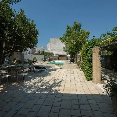 Palazzo La Traja Bed & Breakfast