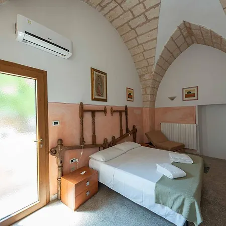 Palazzo La Traja Bed & Breakfast *