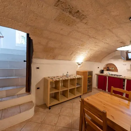 Palazzo La Traja Bed & Breakfast
