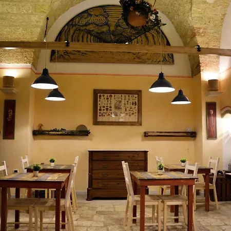 Palazzo La Traja *