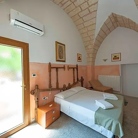 Palazzo La Traja Bed & Breakfast 4*