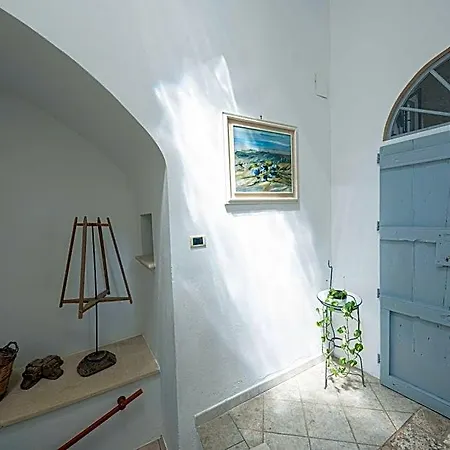 Palazzo La Traja Bed & Breakfast 4*