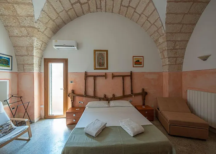 Palazzo La Traja Nocleg ze śniadaniem 4*